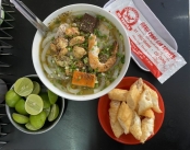 Quán Bánh Canh Cua Gia Truyền Cô Dung Quận 10
